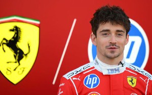 Tay đua F1 Charles Leclerc tiếp tục gắn bó với Ferrari