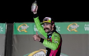 Ryan Blaney chiến thắng kịch tính tại Atlanta sau cuộc đua kéo dài vì thời tiết