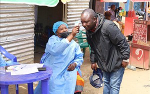 Canada: Áp dụng biện pháp kiểm soát phòng dịch Ebola mới tại biên giới