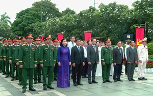 Lãnh đạo TP. Hồ Chí Minh dâng hương, tri ân các Anh hùng liệt sĩ nhân Ngày Thương binh - Liệt sĩ