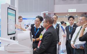 Nhiều giải pháp y tế tiên tiến xuất hiện tại triển lãm ở TP. Hồ Chí Minh