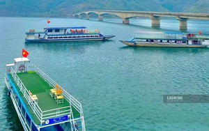 Gỡ vướng tàu du lịch lòng hồ Sơn La cần đúng luật và bảo đảm an toàn