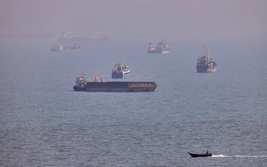Iran và Oman đạt thỏa thuận sơ bộ mở lại eo biển Hormuz