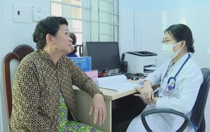 Khám sức khỏe cho các gia đình chính sách, người có công tại xã Đất Đỏ