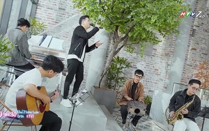 Chọn ai cũng sai