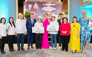 Mãn nhãn siêu bánh hơn 1 mét tái hiện danh thắng Việt Nam