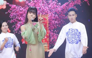 Từ cô gái thợ mộc trở thành ca sĩ