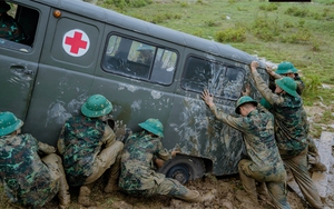 Bùn trên người nhưng nắng ở trong tim