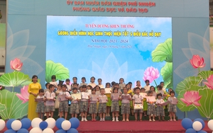 Tuyên dương, khen thưởng gương điển hình học sinh quận Phú Nhuận thi đua thực hiện tốt 05 điều Bác Hồ dạy