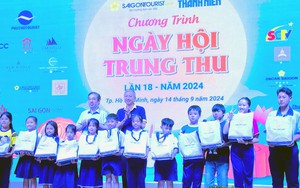 Ngày hội Trung thu ấm áp: 500 trẻ mồ côi được vui Tết đoàn viên