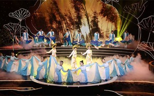 Về quê hương nghe "đất kể chuyện xưa"