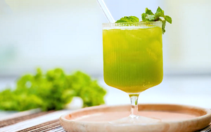 Nguyên Bảo mời Ngọc Hoa uống nước ép giảm cân