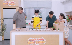 Tuấn Kiệt trổ tài làm bánh dừa