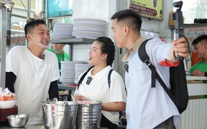 Quán cháo vịt hơn 30 năm tuổi khiến Chen Ru Lu và Bỏng Ngô Mario trầm trồ