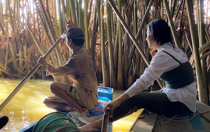 Vân Trang lang thang bán cá giúp đỡ gia đình chài lưới vô gia cư