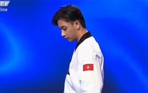 Nam VĐV Taekwondo Việt Nam khiến các nữ khách mời xiêu lòng