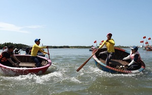 Phương Anh Đào, Ngô Phương Anh ám ảnh vì thuyền thúng