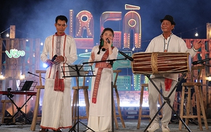 Myra Trần hóa cô gái Chăm dịu dàng