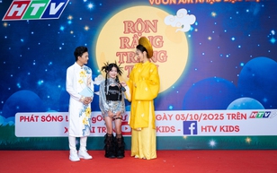 Ca sĩ Bùi Thiên Kim tỏa sáng với "Rock vầng trăng" trong chương trình "Vườn âm nhạc"