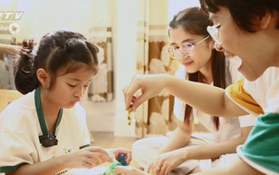 Chậm: Kỹ thuật thu hút sự chú ý của trẻ