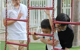 Chậm: Tập leo thang giúp điều hòa tiền đình nhạy cảm