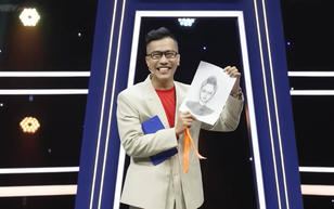Hoàng Rapper bất ngờ được "hot boy nhí" tự tay vẽ tranh tặng