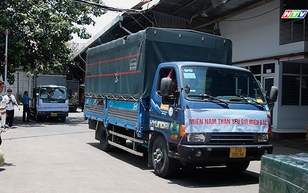 Miễn phí vận chuyển hàng cứu trợ miền Bắc bằng đường hàng không