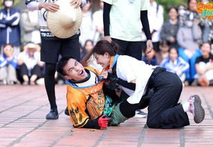 2 Ngày 1 Đêm - Mùa 4 - Tập 5: Lamoon và Muộii tấn công HIEUTHUHAI và "Diễm"