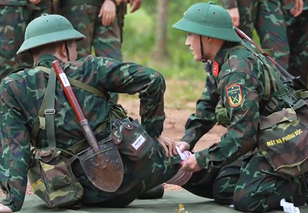 Sao Nhập Ngũ 2025 – Tập 14: Hai “y tá bất đắc dĩ” làm lớp học náo loạn