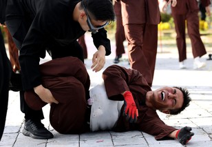 Dương Lâm “ăn vạ, van xin rồi bỏ chạy” vẫn không thoát khỏi thợ săn - 2 Ngày 1 Đêm 4 tập 9