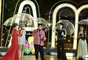 Gala “Chạm 5S” bùng nổ cảm xúc tại phố đi bộ Nguyễn Huệ