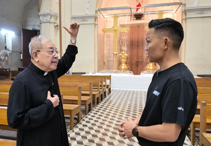 Khám phá cặp Thánh giá mạ vàng ở Nhà thờ Đức Bà trong "HTV Thành phố không ngủ"