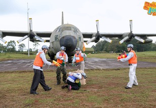 Đội Cris Phan giải mật mã “siêu đỉnh”, Tăng Duy Tân rơi vào thế “1 chọi 4”
