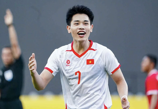 Đình Bắc lập cú đúp, Việt Nam thắng Lào 2-1