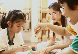 Chậm: Kỹ thuật thu hút sự chú ý của trẻ