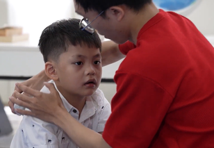 Chậm: Phòng vệ xúc giác và kỹ thuật xử lý giác quan