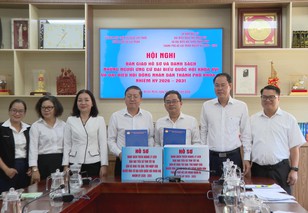 TP. Hồ Chí Minh bàn giao hồ sơ ứng cử đại biểu Quốc hội khóa XVI và HĐND TP. Hồ Chí Minh nhiệm kỳ 2026 - 2031