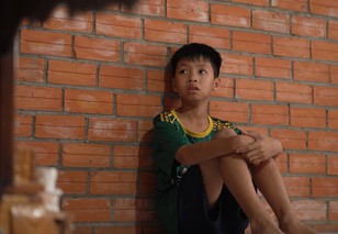 Xót xa khi bé Hoàng Tâm nói "Con chỉ là một đứa trẻ bất hạnh"