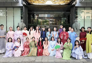 Khi Gen Z “chạm" vào truyền thống: Yêu nước không phải là "trend", yêu nước nằm trong "gen"