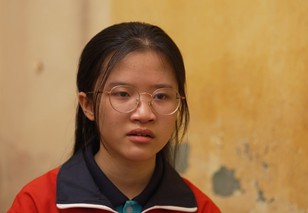 Mái ấm gia đình Việt: Minh Ngọc chăm mẹ liệt nửa người, phụ ngoại nuôi ba em nhỏ