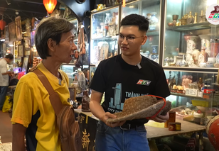 HTV Thành phố không ngủ: Độc lạ và choáng ngợp chợ đồ cổ Sài Gòn