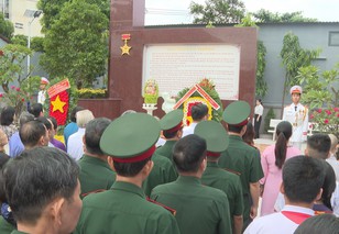 Phường Tân Sơn Nhì khánh thành công trình trùng tu Bia truyền thống, tri ân các Anh hùng Liệt sĩ