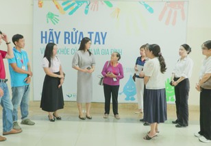Công đoàn Đài Phát thanh và Truyền hình TP. Hồ Chí Minh thăm, tri ân Mẹ Việt Nam Anh hùng Lê Thị Bê
