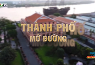 "TP. Hồ Chí Minh - Nửa thế kỷ mang tên Người" - Tập 4