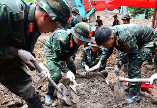 Hôm nay 13/8, phát hiện và quy tập thêm 18 bộ hài cốt liệt sĩ 