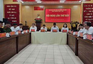 Phường Phú Định đẩy mạnh chuyển đổi số, giải quyết kiến nghị của người dân