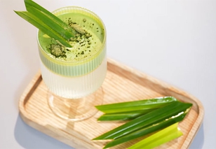 Bếp nhà mình - Nước dừa matcha