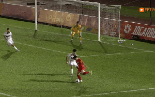 CLB Becamex TP.HCM thua ngược cay đắng PVF-CAND: ‘Nước mắt’ Hồ Tấn Tài!