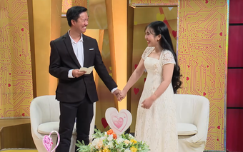 Cô gái 27 tuổi mê đắm chàng IT vì “tỏa hào quang” dù chê anh xấu và già | Vợ chồng son