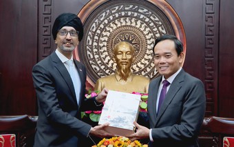 Bí thư Thành ủy TP. Hồ Chí Minh tiếp Đại sứ Singapore đến chào bắt đầu nhiệm kỳ tại Việt Nam